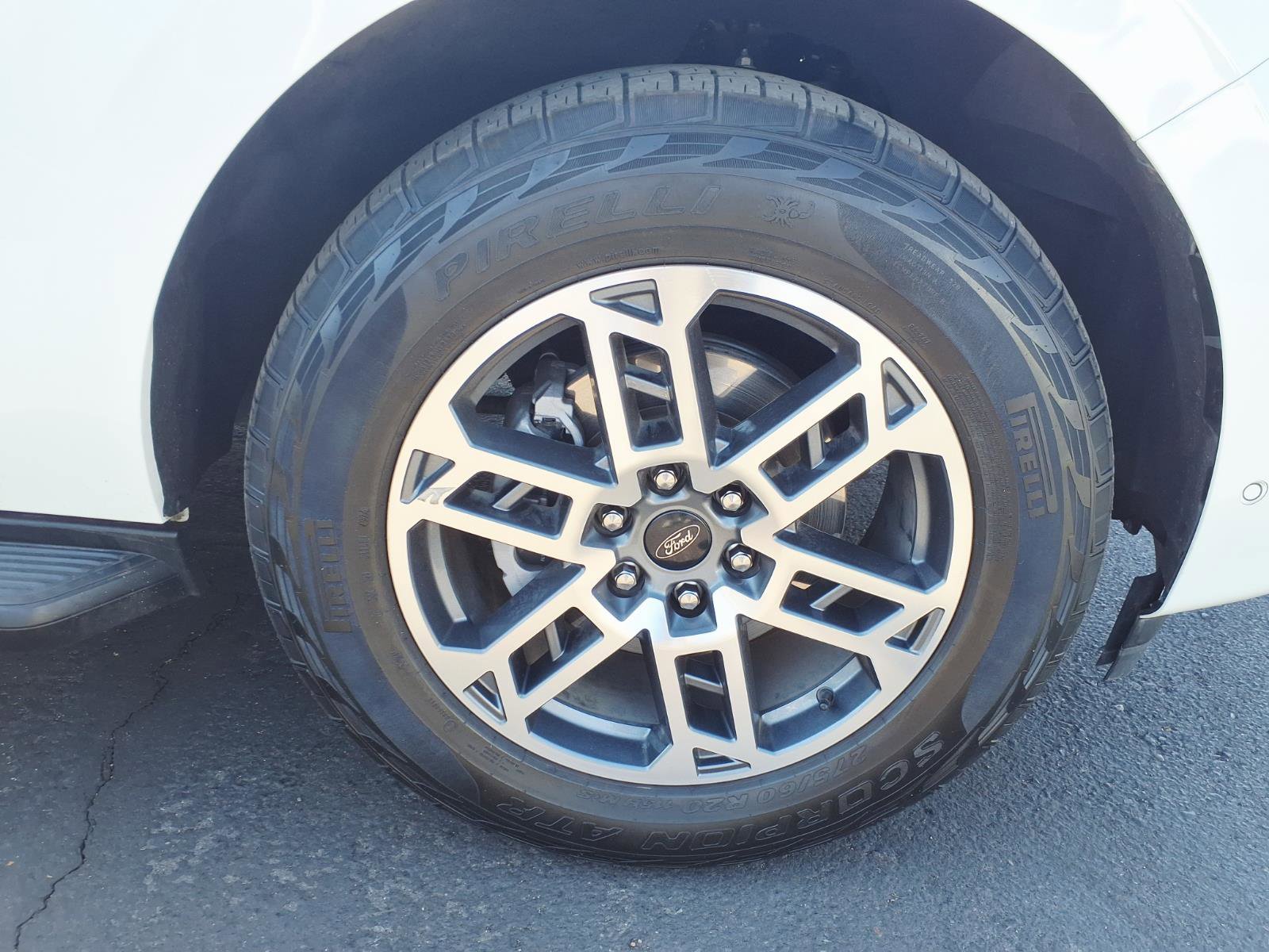 Certified 2025 Ford Expedition Active image 9