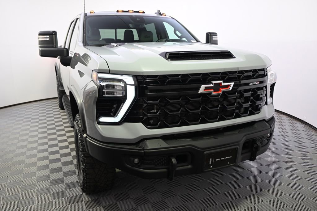 Used 2024 Chevrolet Silverado 2500 ZR2 w/ ZR2 Bison Edition image 9