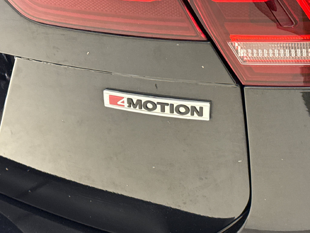 Used 2021 Volkswagen Tiguan SEL w/ 2-Row Tiguan MDO Package AWD/4WD image 10