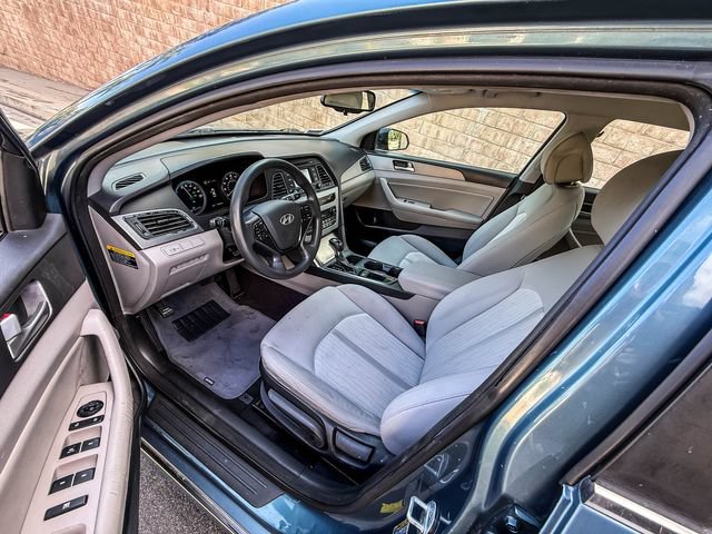 Used 2016 Hyundai Sonata SE FWD image 5