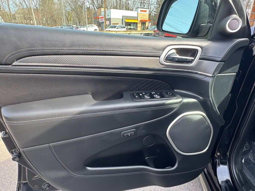 Used 2018 Jeep Grand Cherokee SRT image 35