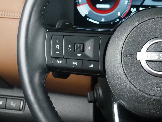 Used 2024 Nissan Pathfinder Platinum FWD image 28