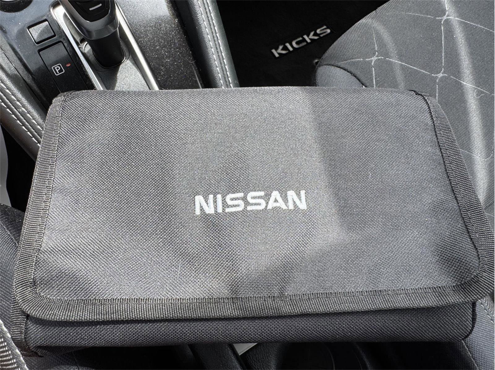 Used 2018 Nissan Kicks SV FWD image 24