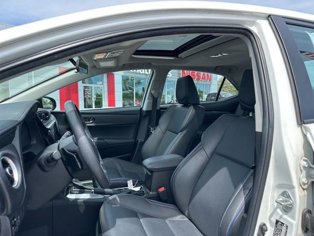 Used 2018 Toyota Corolla XSE FWD image 9