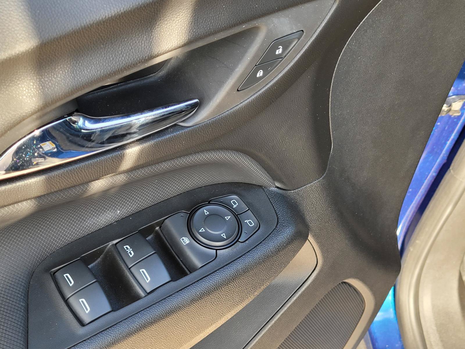 Used 2023 Chevrolet Equinox RS w/ RS Leather Package FWD image 26
