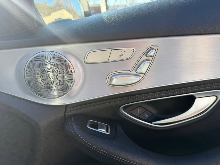 Used 2015 Mercedes-Benz C 300 4MATIC Sedan image 27