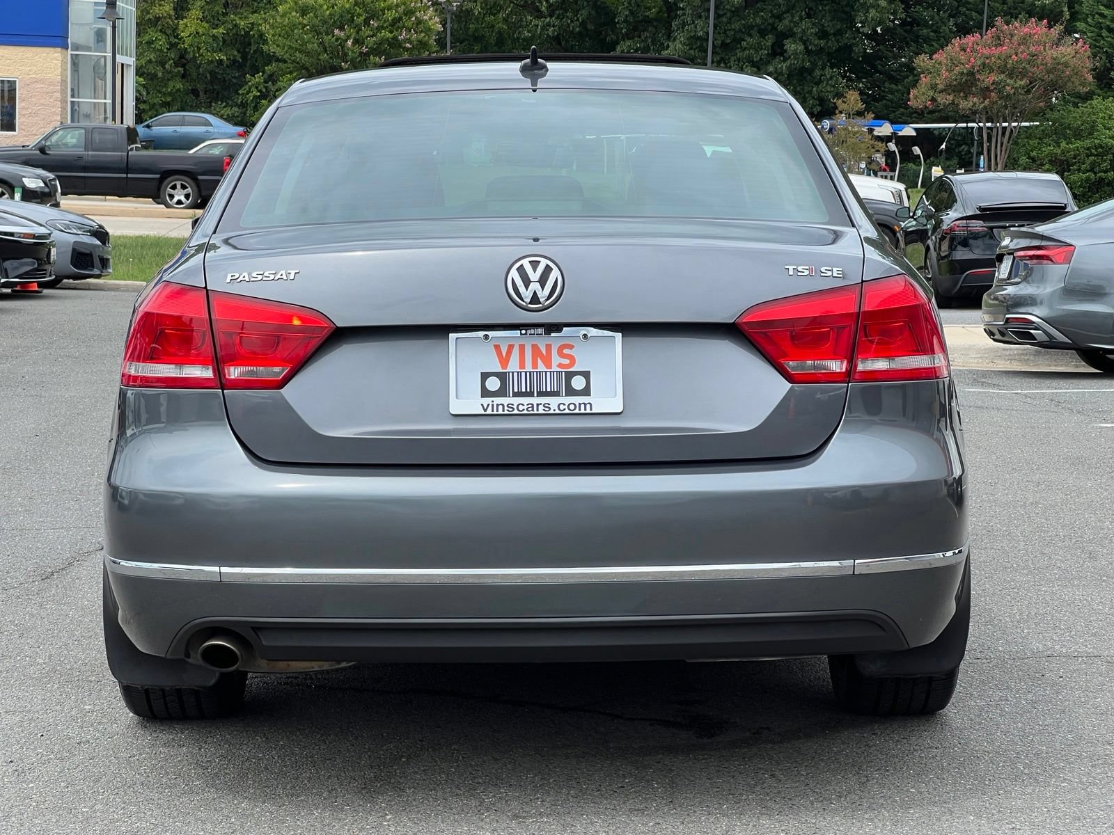 Used 2015 Volkswagen Passat 1.8T SE FWD image 6