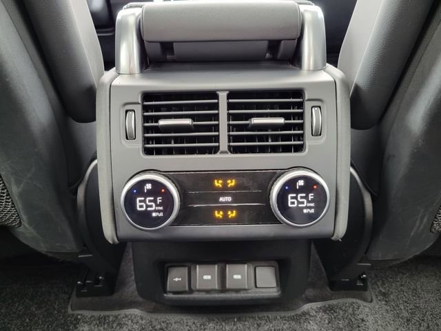 Used 2024 Land Rover Discovery S image 20