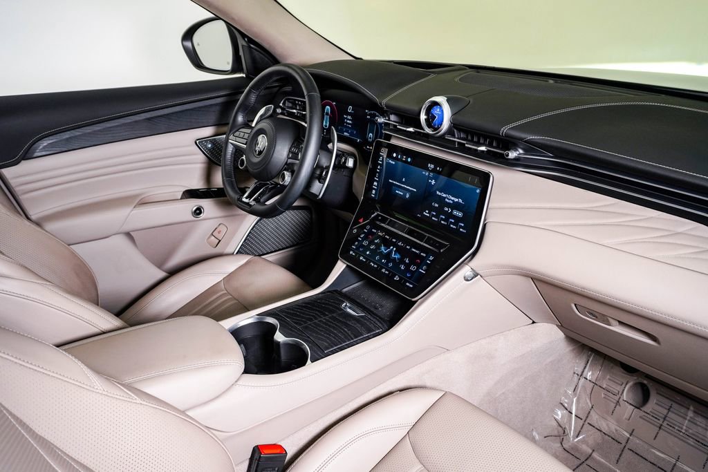 Used 2023 Maserati Grecale GT image 14