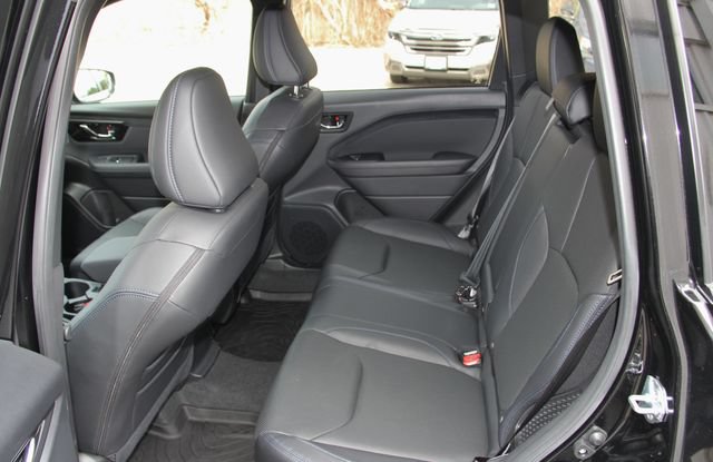 Used 2025 Subaru Forester Limited AWD/4WD image 32
