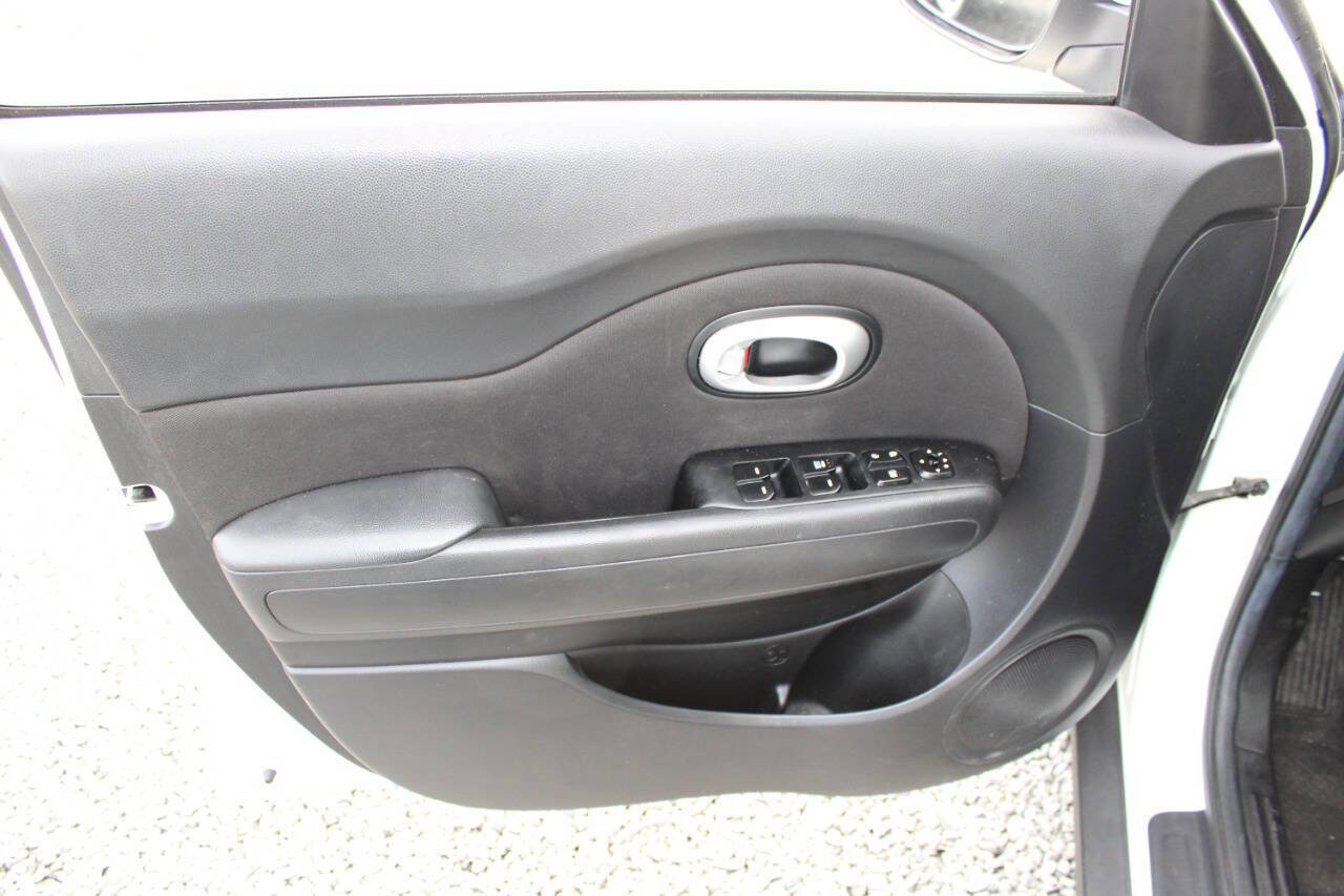 Used 2016 Kia Soul image 19