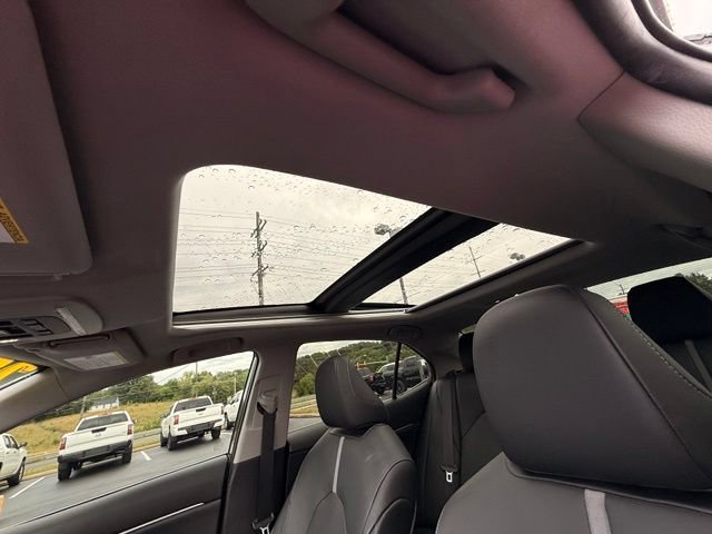 Used 2020 Toyota Camry XSE FWD image 16