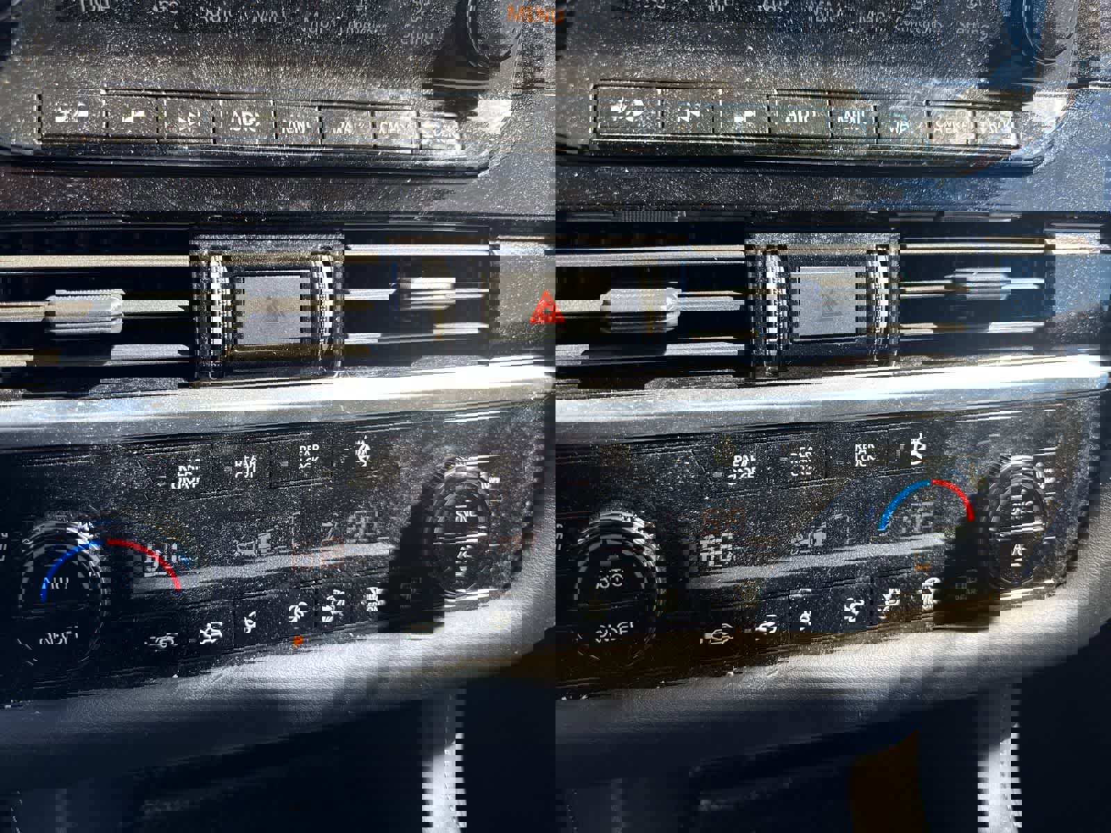 Used 2025 Nissan Pathfinder SL w/ SL Premium Package image 26