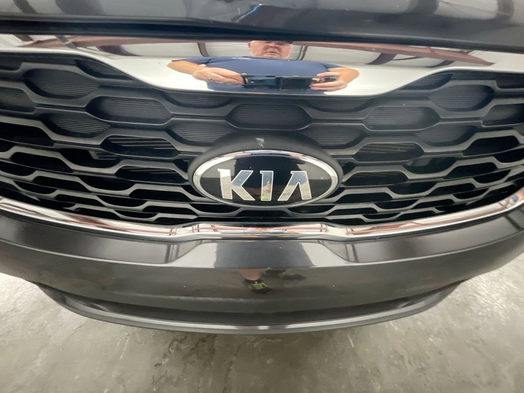 Used 2019 Kia Sorento LX image 28