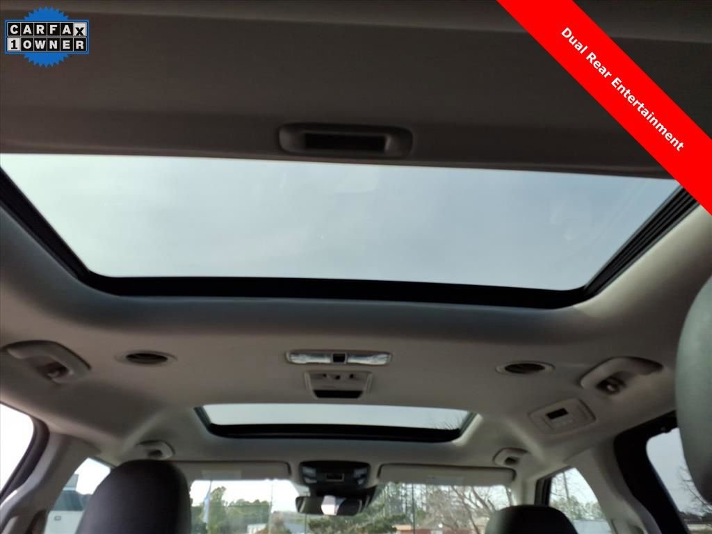 Used 2022 Kia Carnival SX Prestige image 14