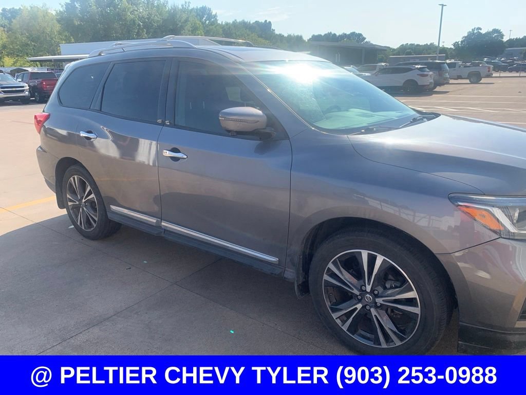 Used 2017 Nissan Pathfinder Platinum FWD image 10