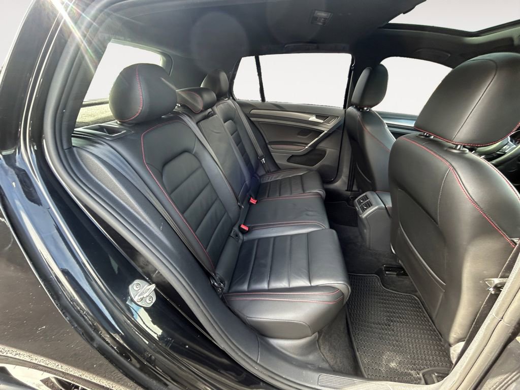 Used 2019 Volkswagen GTI SE image 11