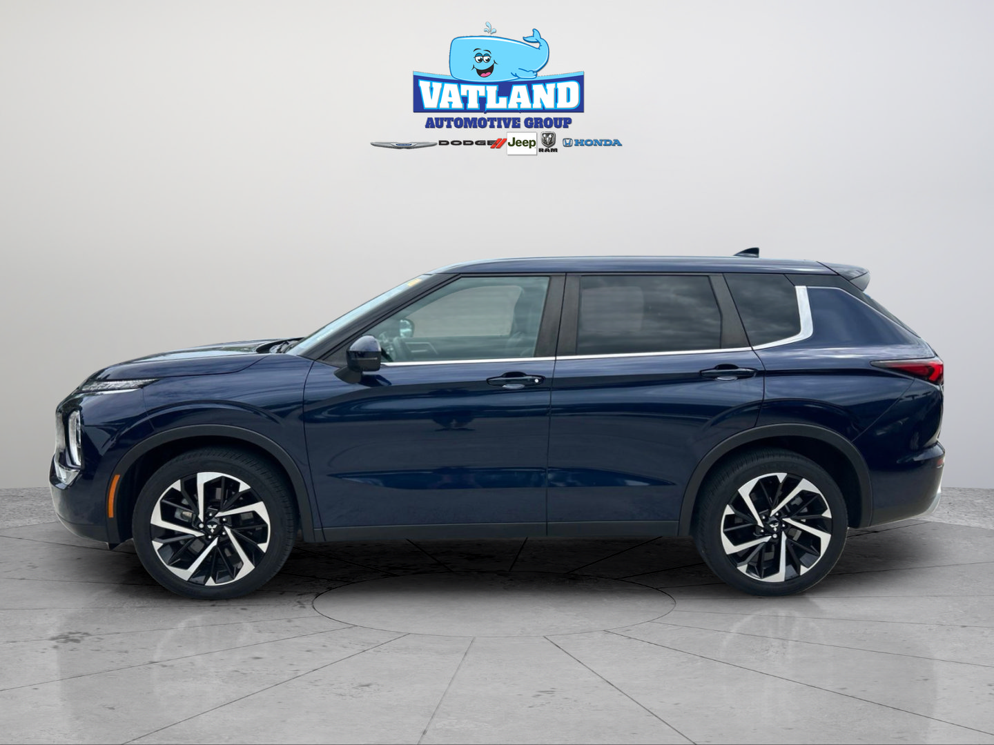 Used 2024 Mitsubishi Outlander SE FWD image 2