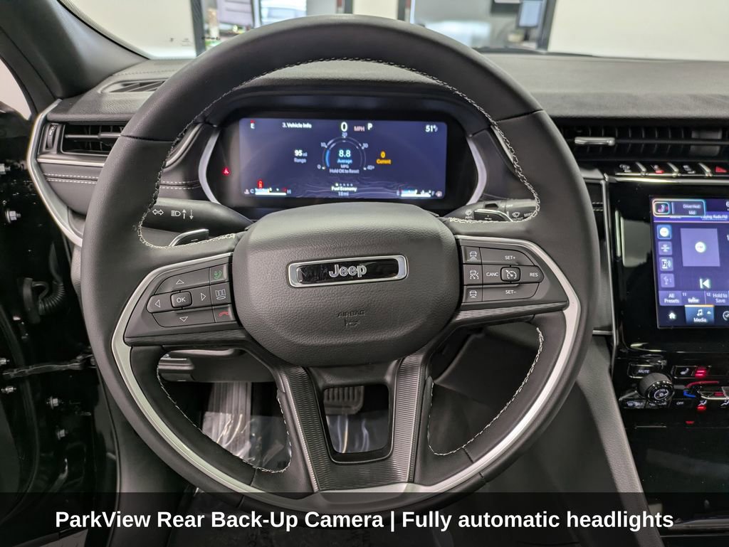 Used 2025 Jeep Grand Cherokee Altitude image 26