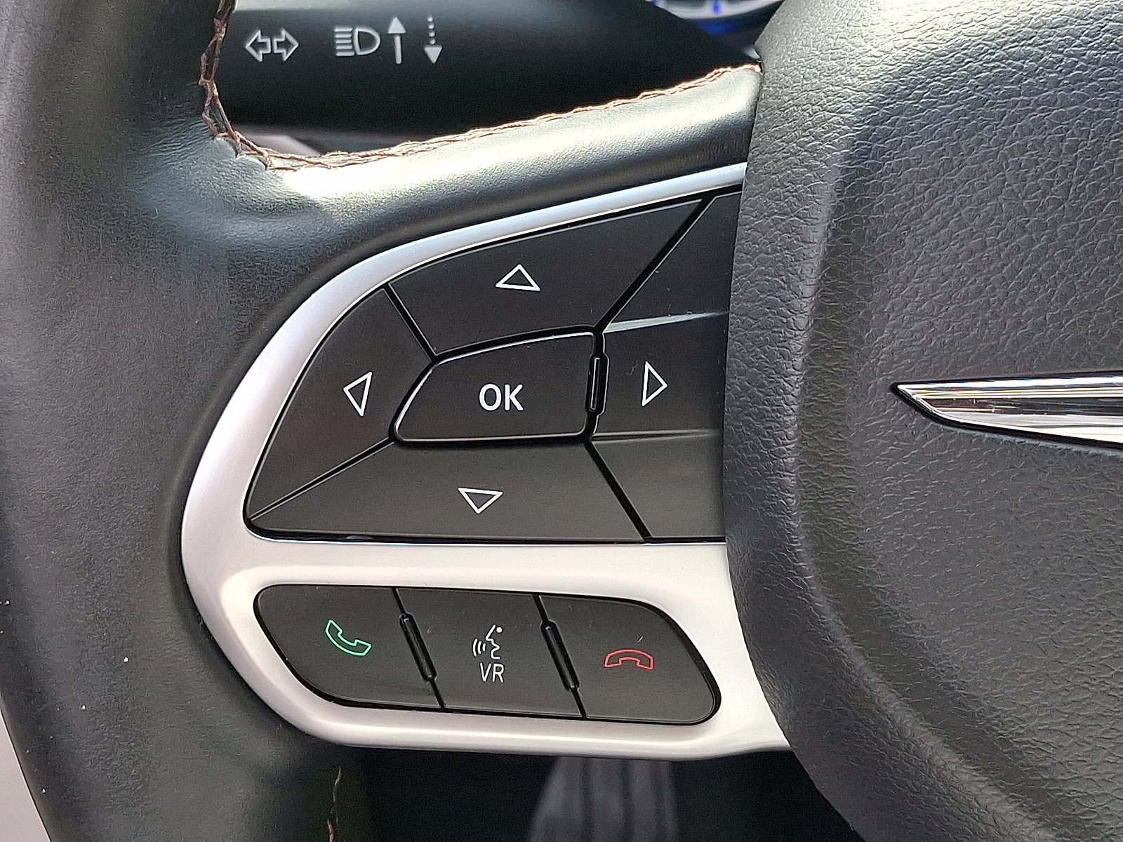 Used 2017 Chrysler Pacifica Touring-L Plus image 22