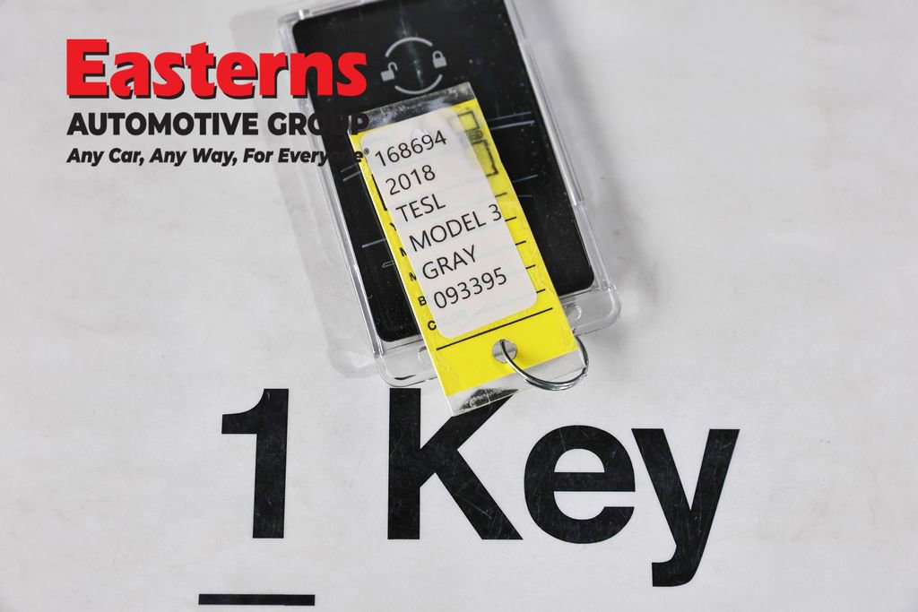 Used 2018 Tesla Model 3 Long Range image 18