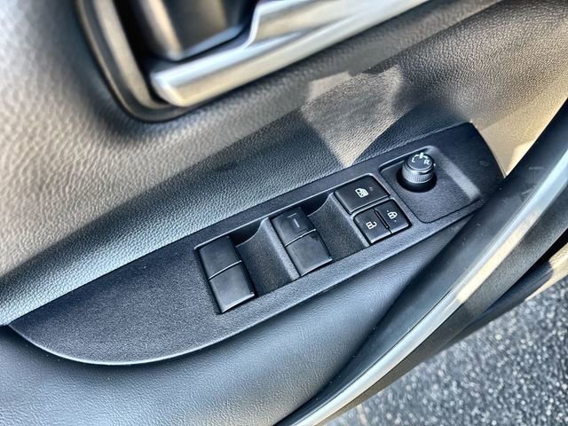 Used 2025 Toyota Corolla SE image 22