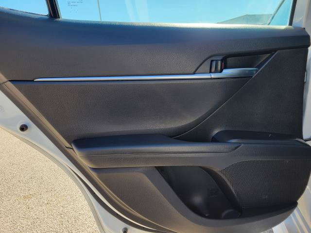 Used 2024 Toyota Camry SE FWD image 8