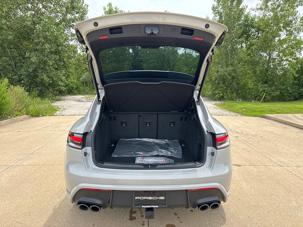 Used 2026 Porsche Macan AWD/4WD image 35