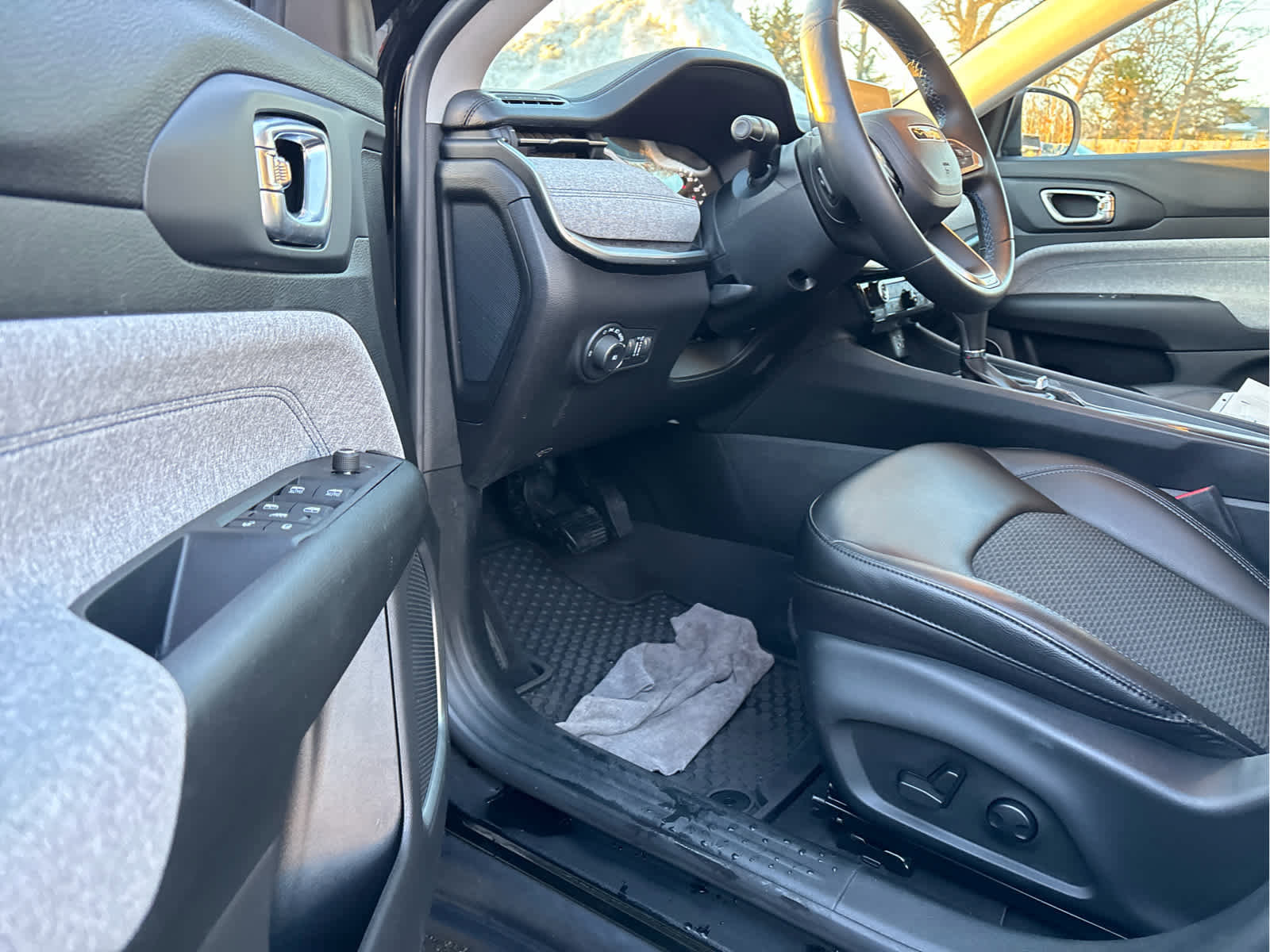 Used 2022 Jeep Compass Latitude w/ Convenience Group image 5