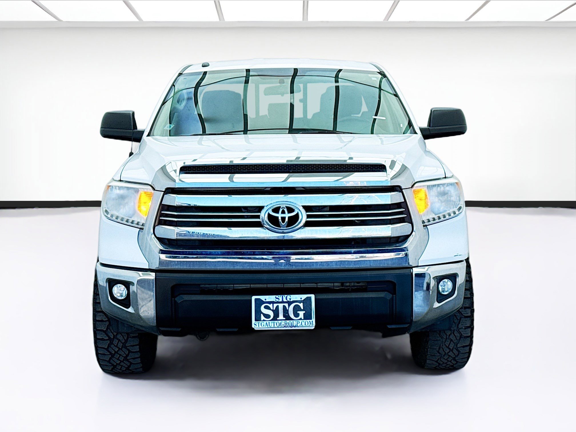 Used 2017 Toyota Tundra SR5 image 2