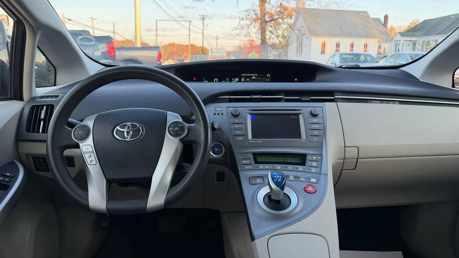 Used 2014 Toyota Prius Four image 18