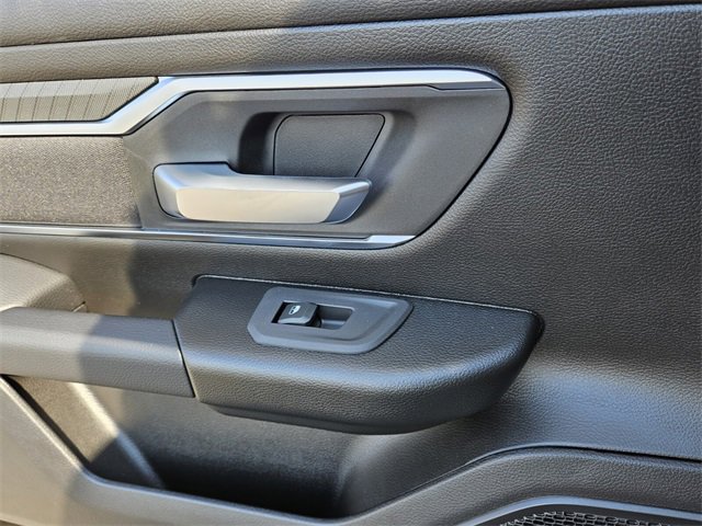 New 2026 RAM 1500 4x4 Crew Cab image 9
