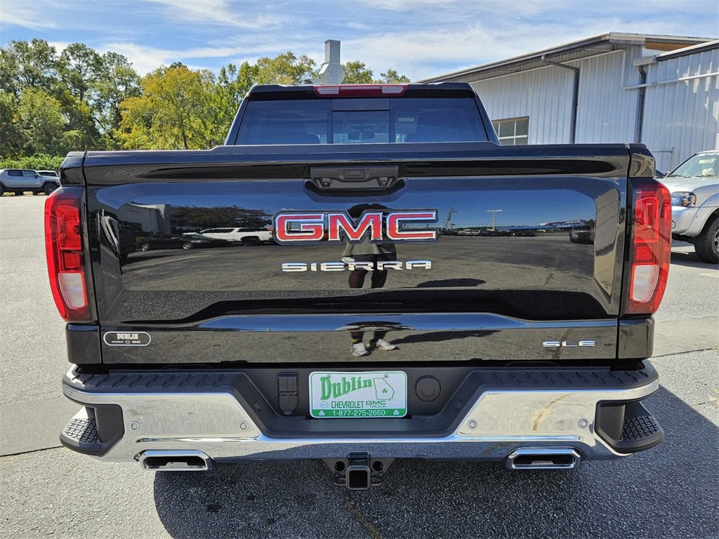 New 2026 GMC Sierra 1500 SLE image 9