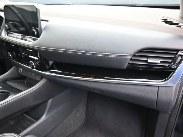 Used 2023 Nissan Rogue SL w/ SL Premium Package image 37