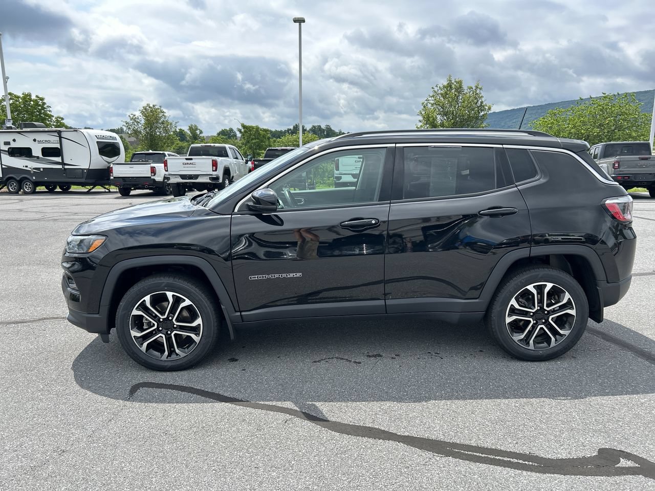 Used 2022 Jeep Compass Limited w/ Sun and Sound Group AWD/4WD image 4