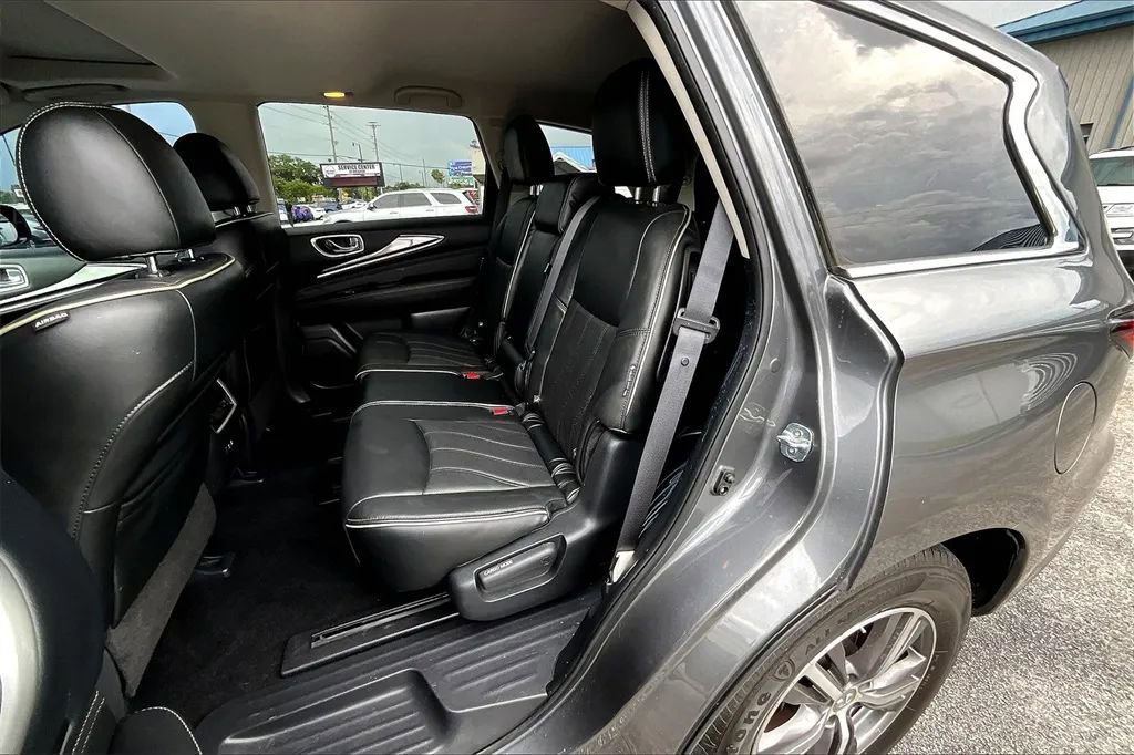 Used 2019 INFINITI QX60 Luxe w/ Essential Package image 26
