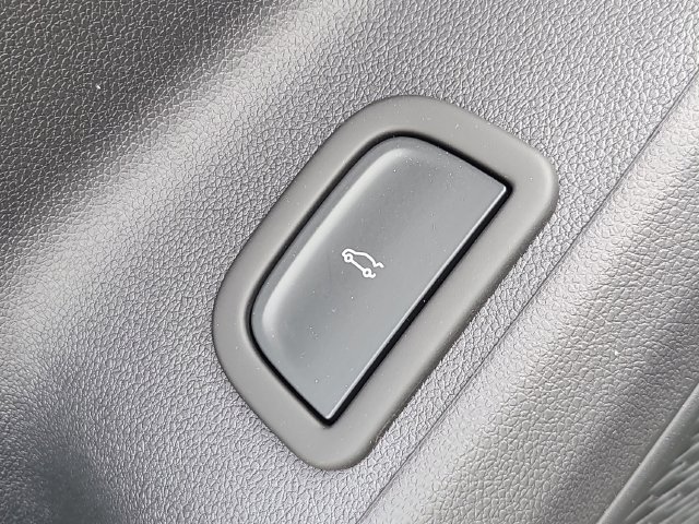 New 2026 Chevrolet Traverse LT FWD image 19
