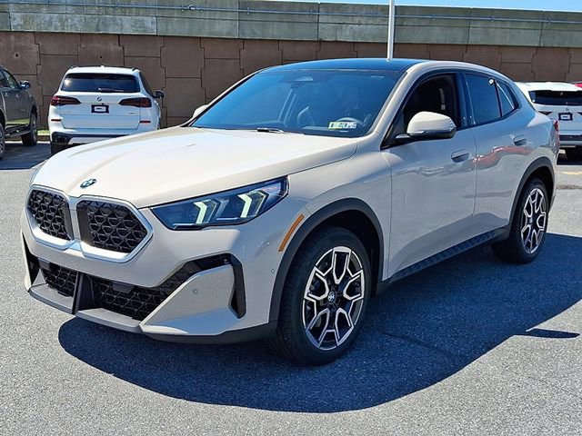 Used 2026 BMW X2 xDrive28i w/ Technology Package AWD/4WD image 2
