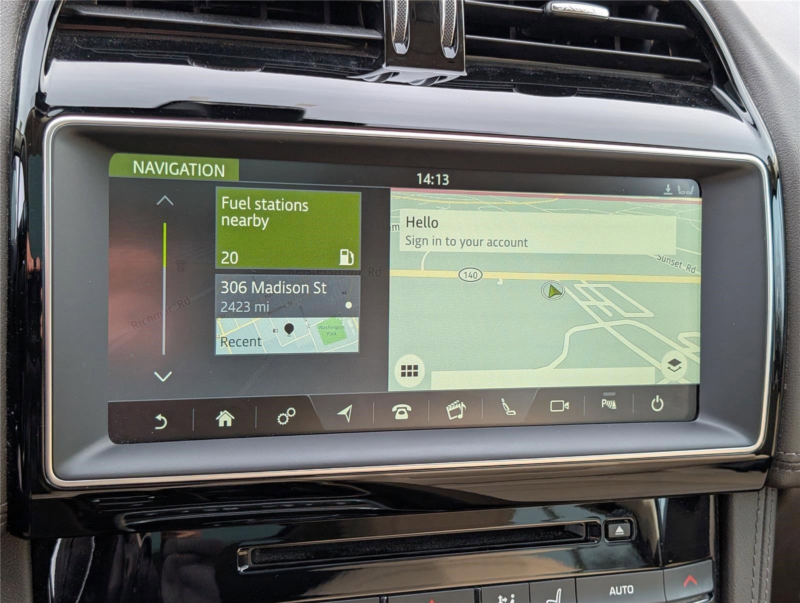 Used 2019 Jaguar F-PACE Prestige image 30