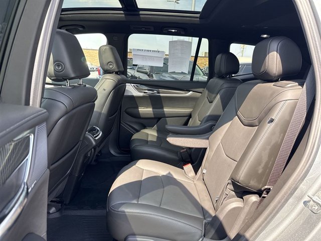 Certified 2024 Cadillac XT6 Sport w/ Technology Package AWD/4WD image 26