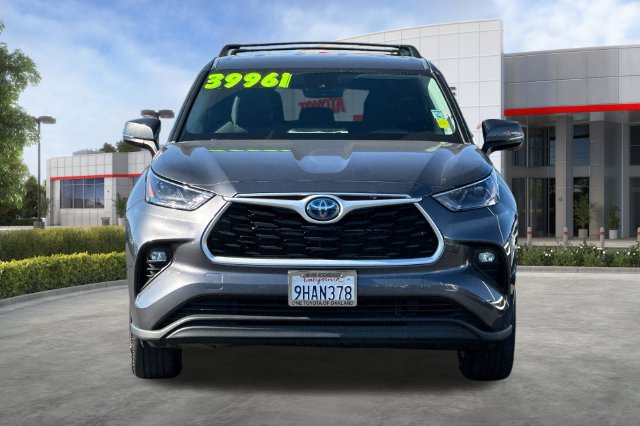 Used 2023 Toyota Highlander LE AWD/4WD image 10