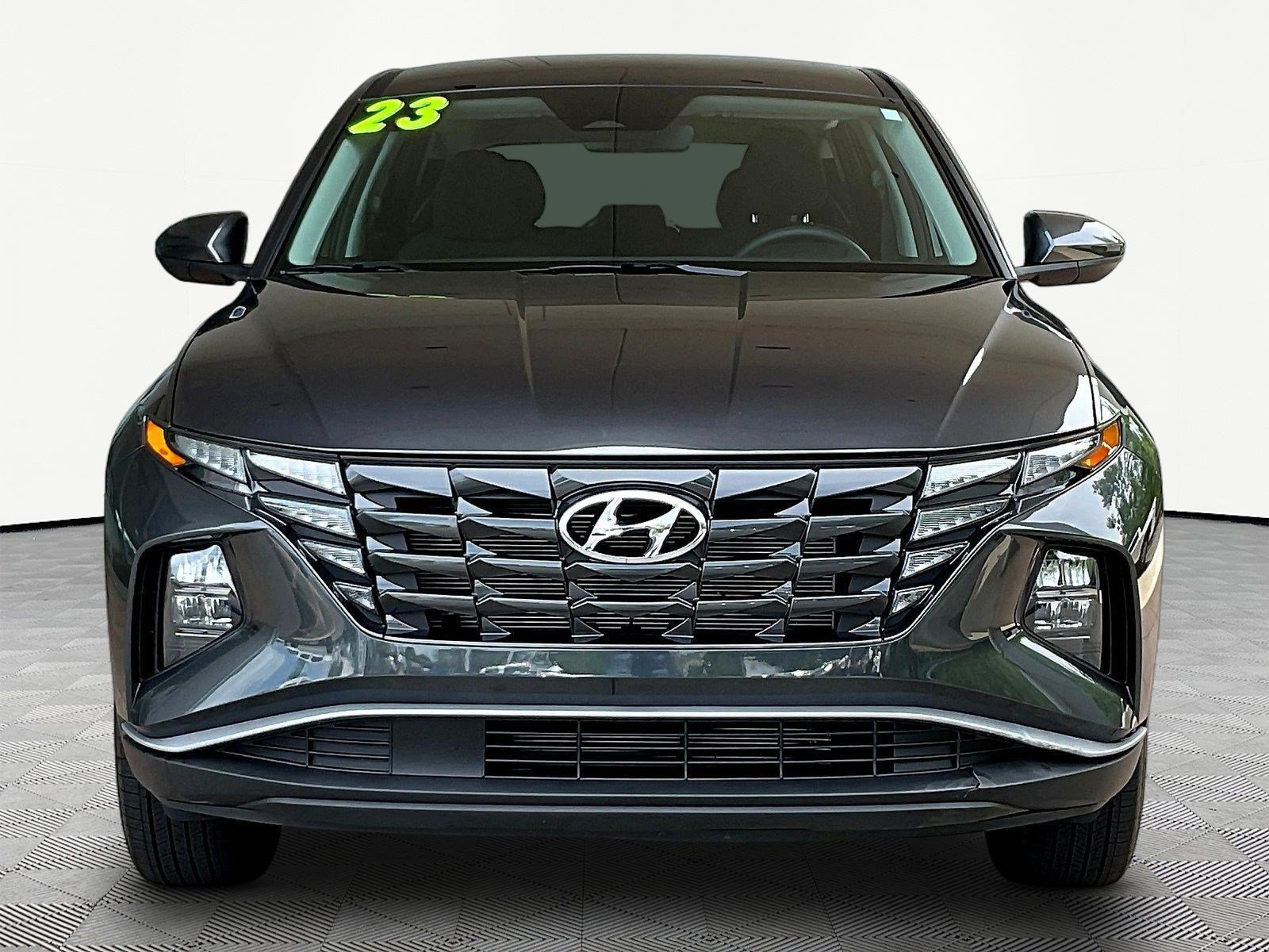 Used 2023 Hyundai Tucson SE AWD/4WD image 2