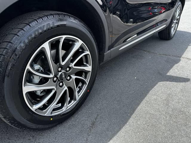 Certified 2022 Lincoln Corsair AWD w/ Equipment Group 101A image 12