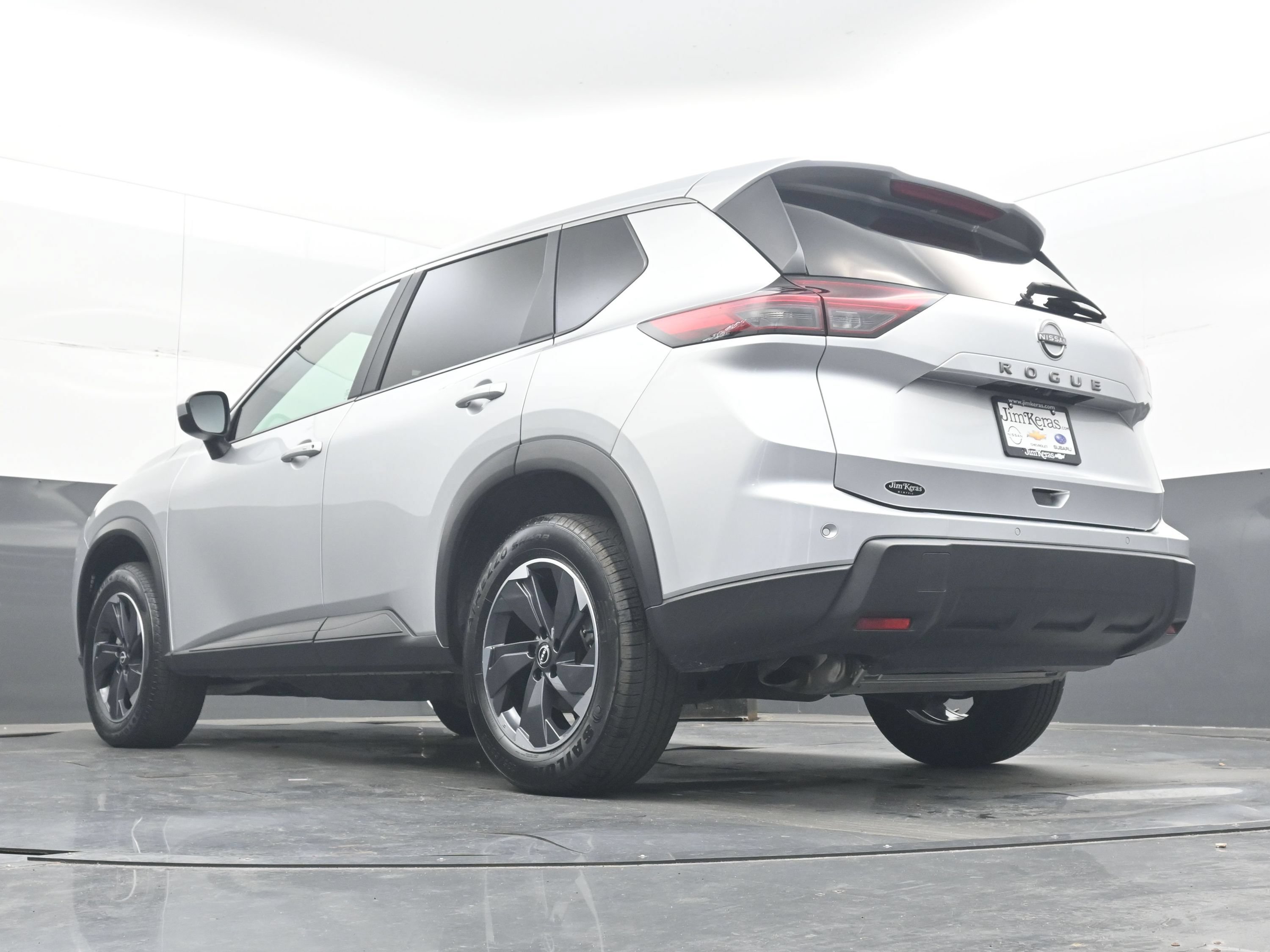 Used 2025 Nissan Rogue SV FWD image 32
