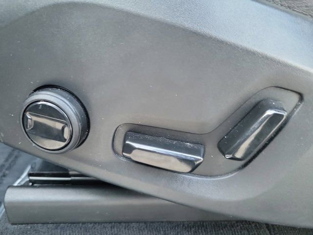 Used 2022 Volvo XC90 T6 Momentum w/ Protection Package Premier image 20