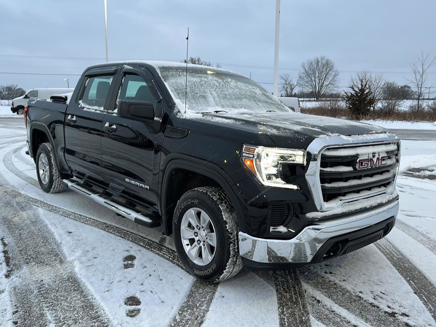 Used 2019 GMC Sierra 1500 4WD CREW CAB 147 image 10