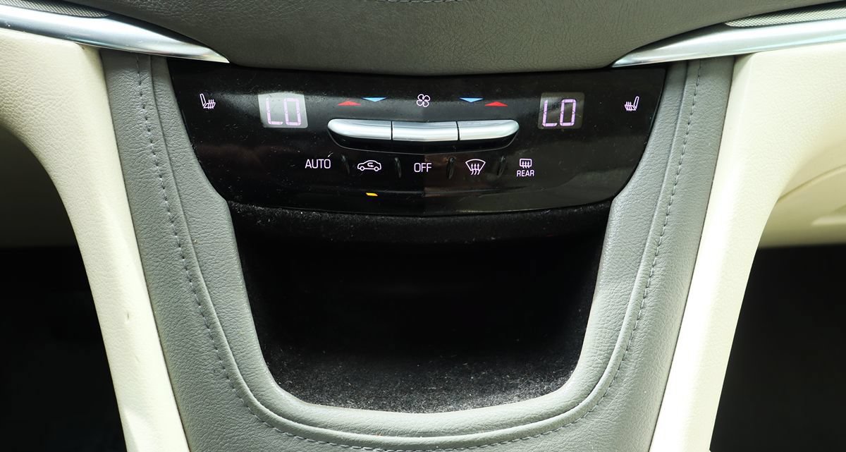 Used 2017 Cadillac XT5 Luxury w/ Driver Awareness Package FWD image 45