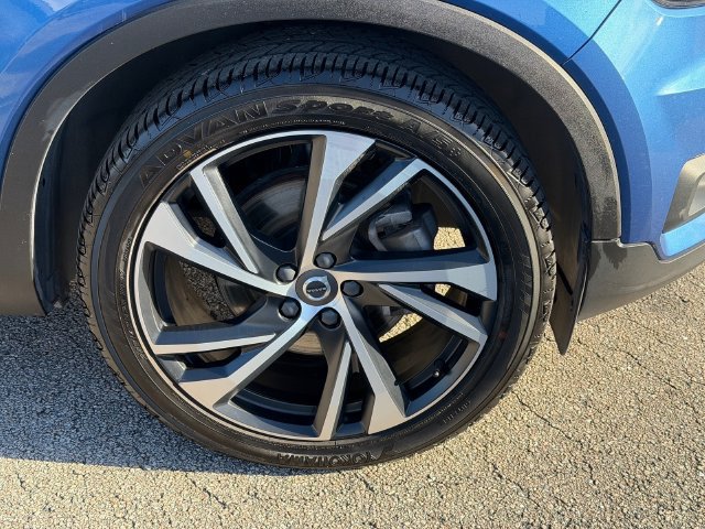 Used 2020 Volvo XC40 T5 R-Design AWD/4WD image 20