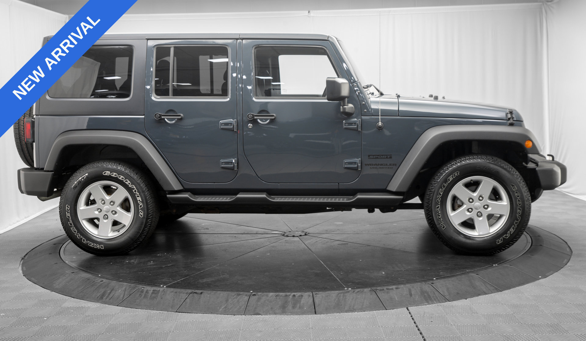 Used 2016 Jeep Wrangler Unlimited Sport w/ Quick Order Package 24S AWD/4WD image 8