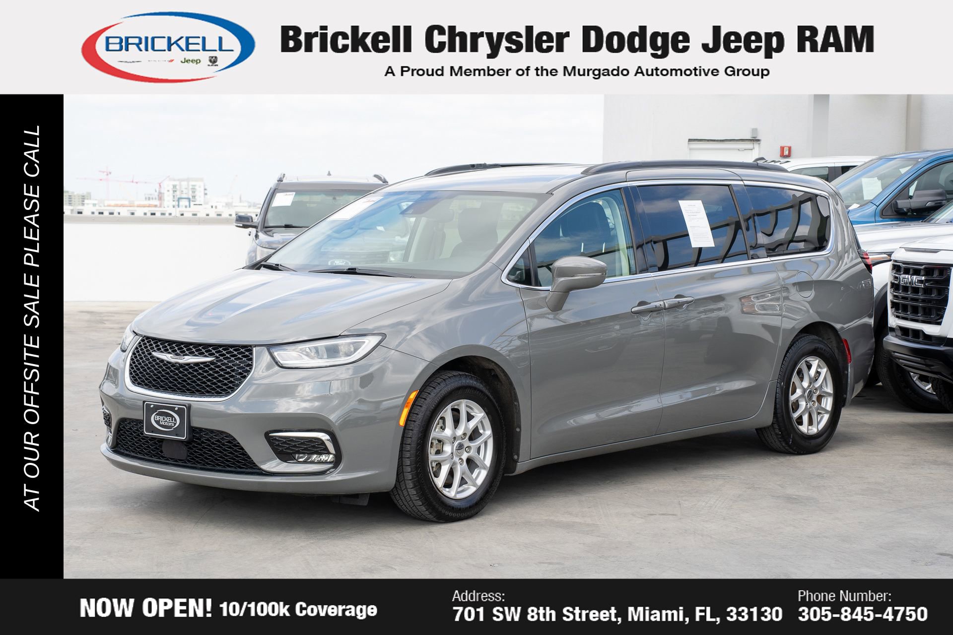 Used 2022 Chrysler Pacifica Touring-L image 1